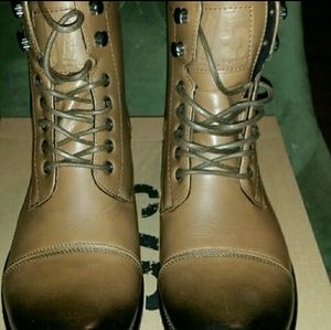 J75 Jump Boots